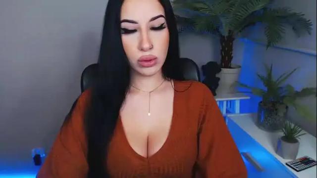 Image 2 of camrobyn Stream on Chaturbate on 19 months ago