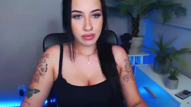 Image 11 of camrobyn Stream on Chaturbate on 19 months ago