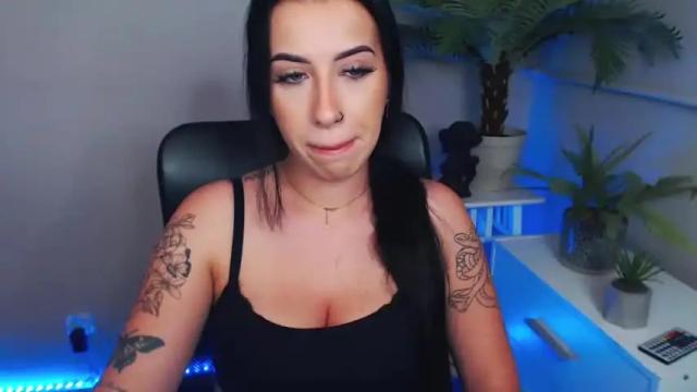 Image 7 of camrobyn Stream on Chaturbate on 19 months ago