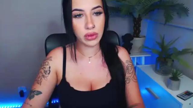 Thumbnail 3, camrobyn's Stream at Chaturbate, 19 months ago