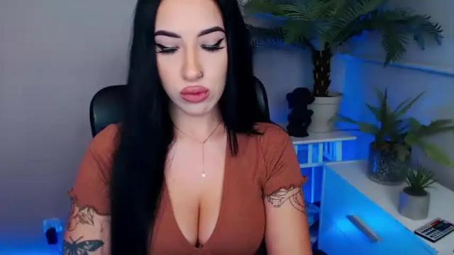 Image 2 of camrobyn Stream on Chaturbate on 19 months ago