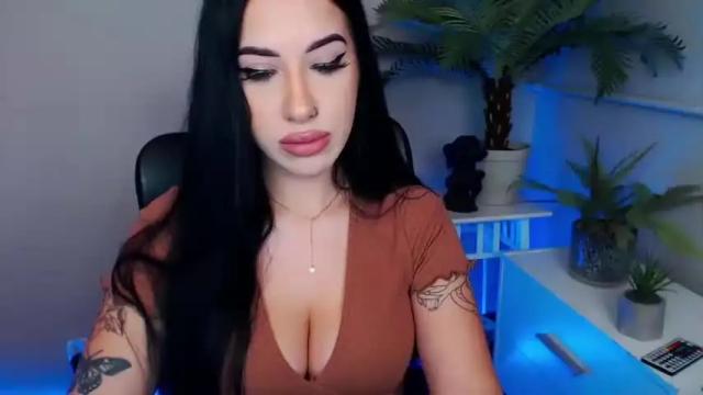 Image 7 of camrobyn Stream on Chaturbate on 19 months ago