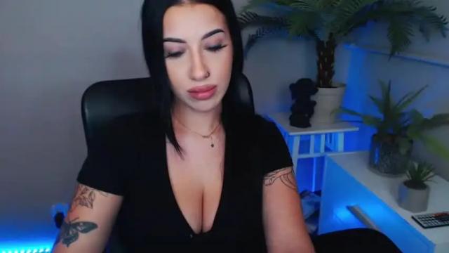 Thumbnail 2, camrobyn's Stream at Chaturbate, 18 months ago