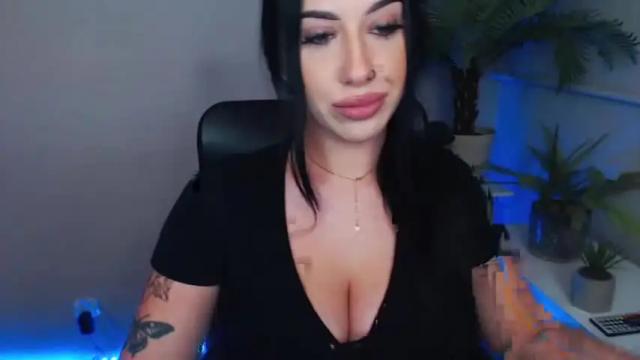 Image 7 of camrobyn Stream on Chaturbate on 23 months ago