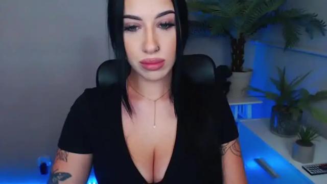Image 8 of camrobyn Stream on Chaturbate on 23 months ago