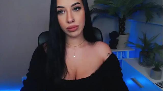 Thumbnail 1, camrobyn's Stream at Chaturbate, 18 months ago