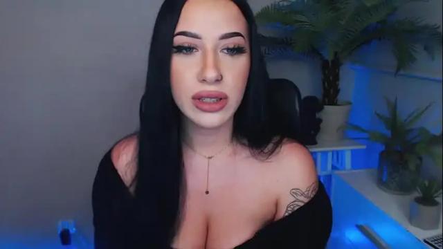 Image 12 of camrobyn Stream on Chaturbate on 18 months ago