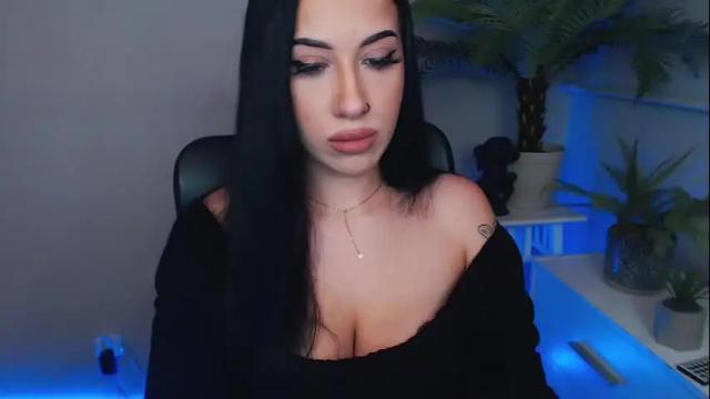 Image 2 of camrobyn Stream on Chaturbate on 18 months ago
