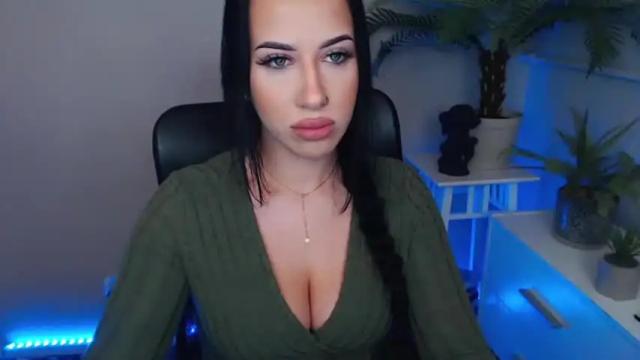 Image 3 of camrobyn Stream on Chaturbate on 18 months ago