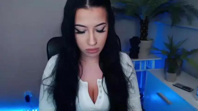 Thumbnail 1, camrobyn's Stream at Chaturbate, 18 months ago