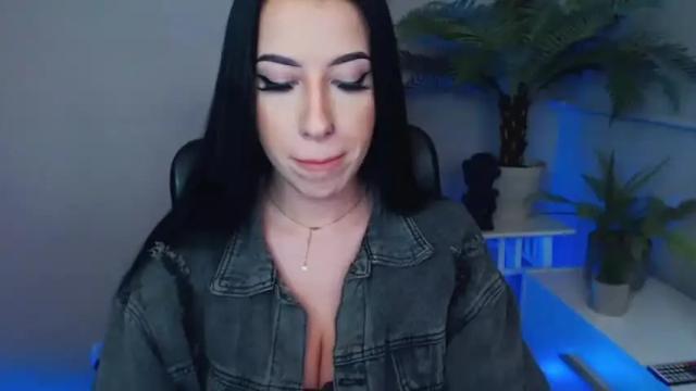 Image 2 of camrobyn Stream on Chaturbate on 18 months ago