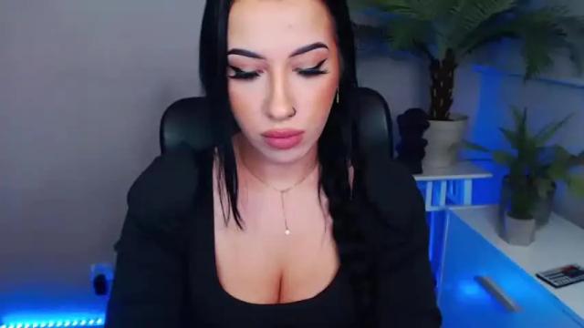 Thumbnail 3, camrobyn's Stream at Chaturbate, 18 months ago