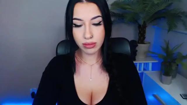 Thumbnail 1, camrobyn's Stream at Chaturbate, 18 months ago