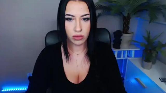 Image 10 of camrobyn Stream on Chaturbate on 18 months ago