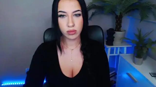 Image 11 of camrobyn Stream on Chaturbate on 18 months ago