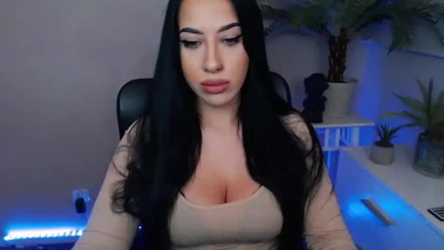 Image 2 of camrobyn Stream on Chaturbate on 18 months ago