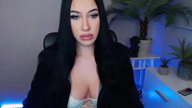 Thumbnail 1, camrobyn's Stream at Chaturbate, 18 months ago