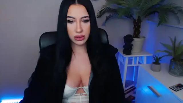 Thumbnail 2, camrobyn's Stream at Chaturbate, 18 months ago