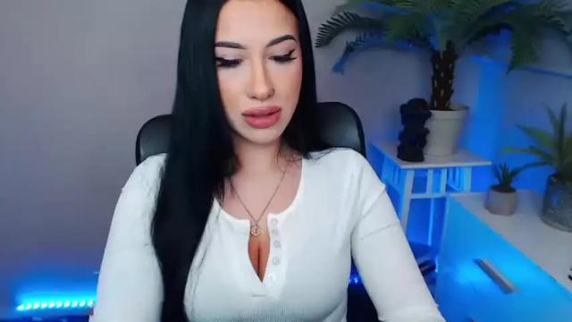 Thumbnail 2, camrobyn's Stream at Chaturbate, 18 months ago