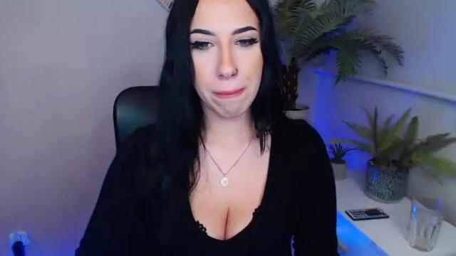 Image 10 of camrobyn Stream on Chaturbate on 17 months ago