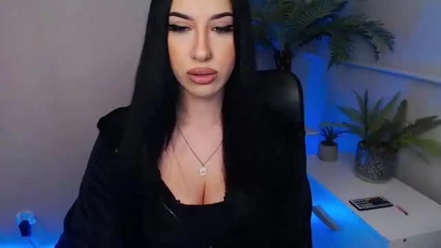 Thumbnail 2, camrobyn's Stream at Chaturbate, 17 months ago