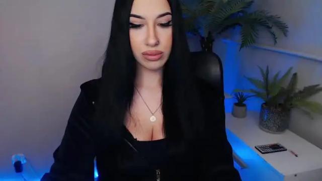 Image 8 of camrobyn Stream on Chaturbate on 17 months ago