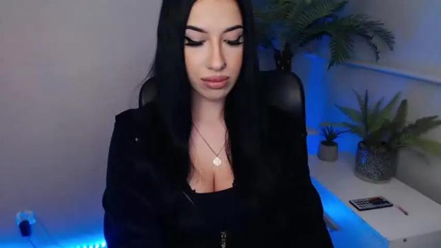 Thumbnail 3, camrobyn's Stream at Chaturbate, 17 months ago