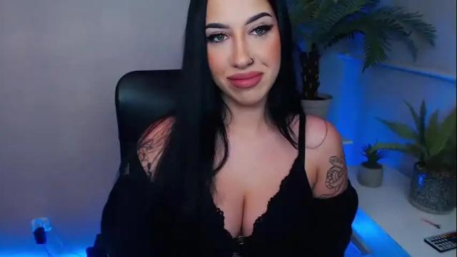 Image 10 of camrobyn Stream on Chaturbate on 17 months ago