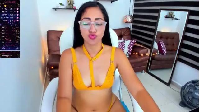 Image 7 of candace_20 Stream on Chaturbate on 20 months ago