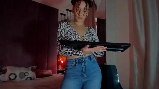 Image 4 of candace_c Stream on Chaturbate on 29 days ago