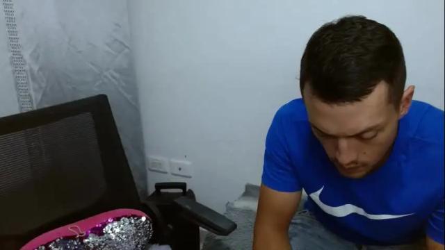 Image 4 of candacesxhot Stream on Chaturbate on 3 months ago