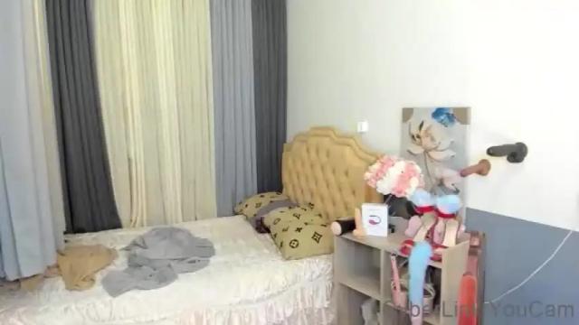 Image 10 of candeethenaughty Stream on Chaturbate on 18 months ago