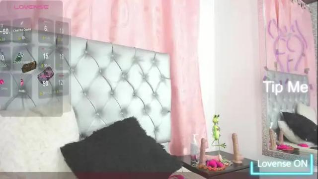 Image 11 of candi_latina Stream on Chaturbate on 1 month ago