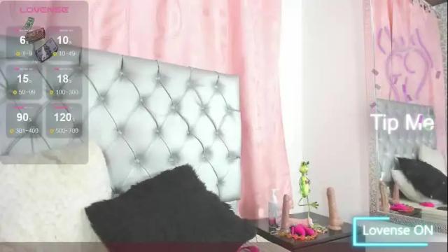 Image 8 of candi_latina Stream on Chaturbate on 1 month ago