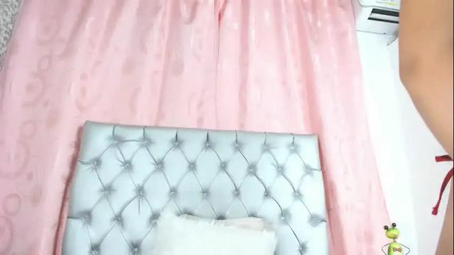 Image 2 of candi_latina Stream on Chaturbate on 18 days ago