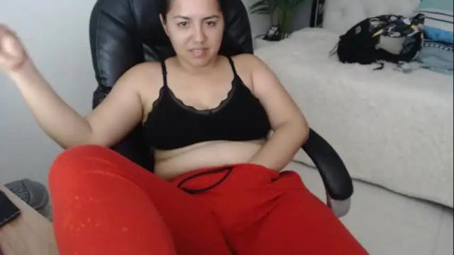 Image 2 of candiapole Stream on Chaturbate on 19 days ago