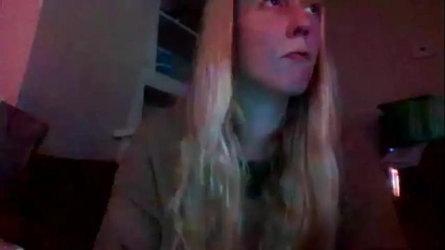 Image 10 of candismiths Stream on Chaturbate on 27 months ago