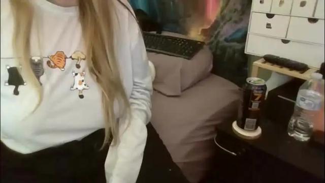 Image 8 of candismiths Stream on Chaturbate on 1 month ago