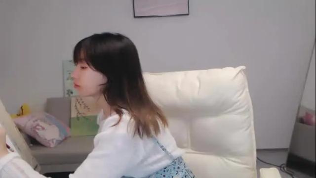 Image 6 of candy8998 Stream on Chaturbate on 29 days ago