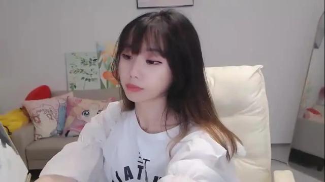 Image 3 of candy8998 Stream on Chaturbate on 23 days ago