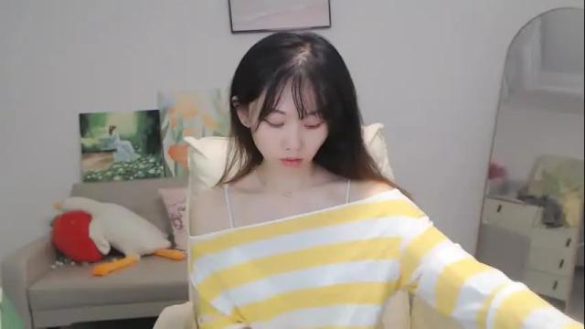 Image 3 of candy8998 Stream on Chaturbate on 13 days ago