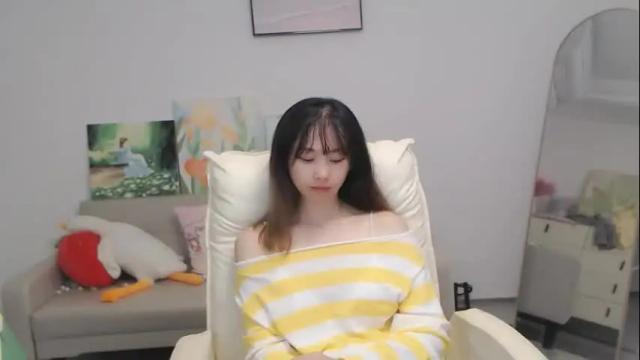 Image 4 of candy8998 Stream on Chaturbate on 13 days ago