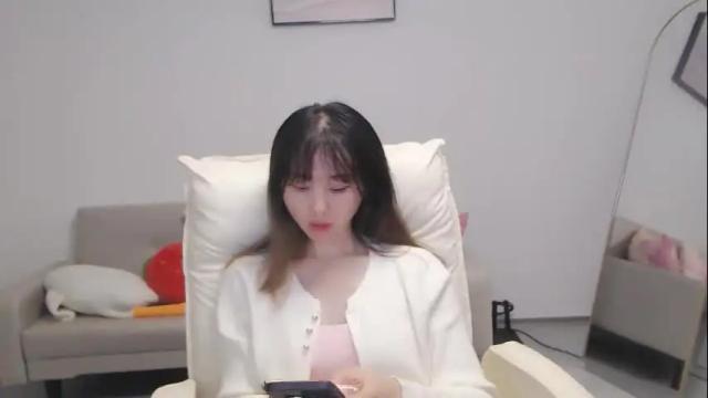 Image 10 of candy8998 Stream on Chaturbate on 12 days ago