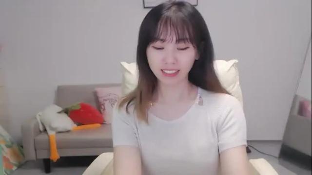 Image 3 of candy8998 Stream on Chaturbate on 11 days ago