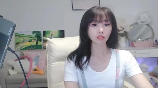 Image 3 of candy8998 Stream on Chaturbate on 23 days ago