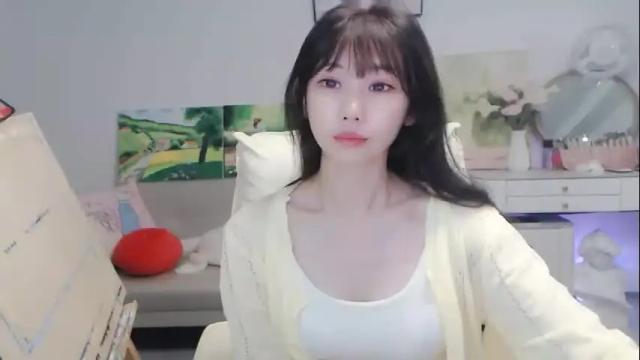 Image 2 of candy8998 Stream on Chaturbate on 21 days ago