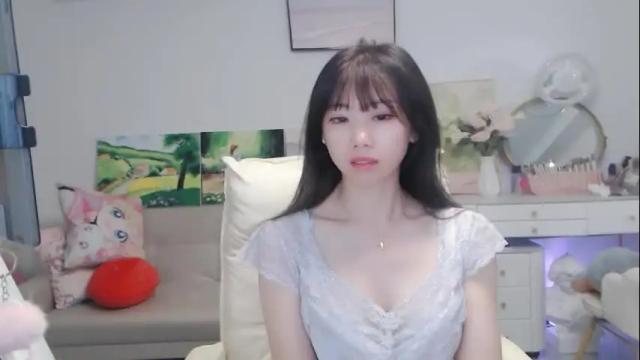 Image 3 of candy8998 Stream on Chaturbate on 19 days ago