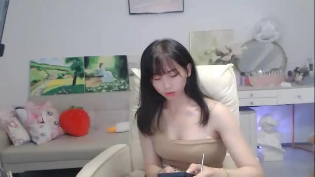 Image 11 of candy8998 Stream on Chaturbate on 11 days ago