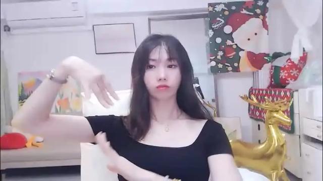 Image 3 of candy8998 Stream on Chaturbate on 10 days ago