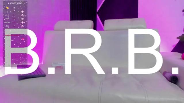 Image 3 of candy_beella18 Stream on Chaturbate on 19 months ago